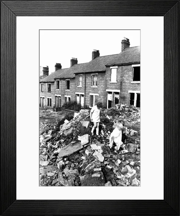 Framed Print : Children playing in the Scotswood area of Newcastle