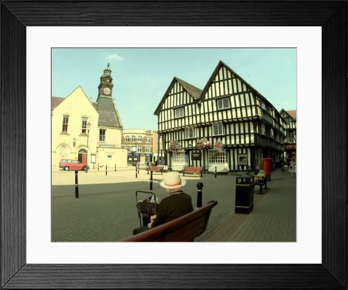 Framed Print : A view across Market Place in Evesham Framed Print : A view across Market Place in Evesham