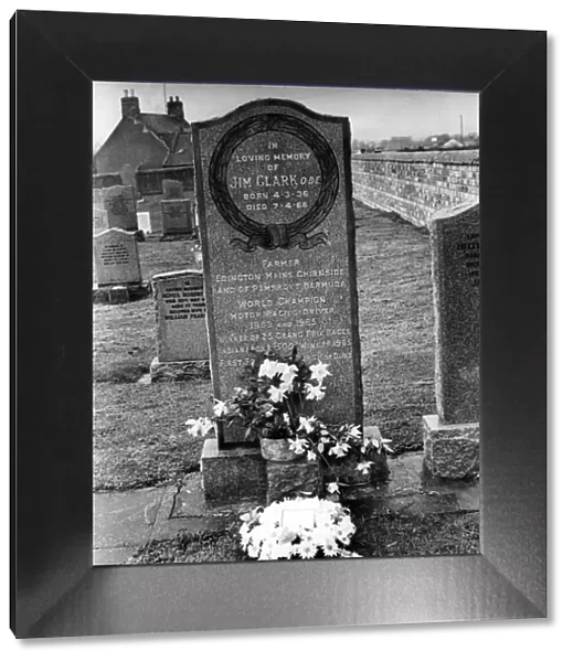 The gravestone of Jim Clark racing driver