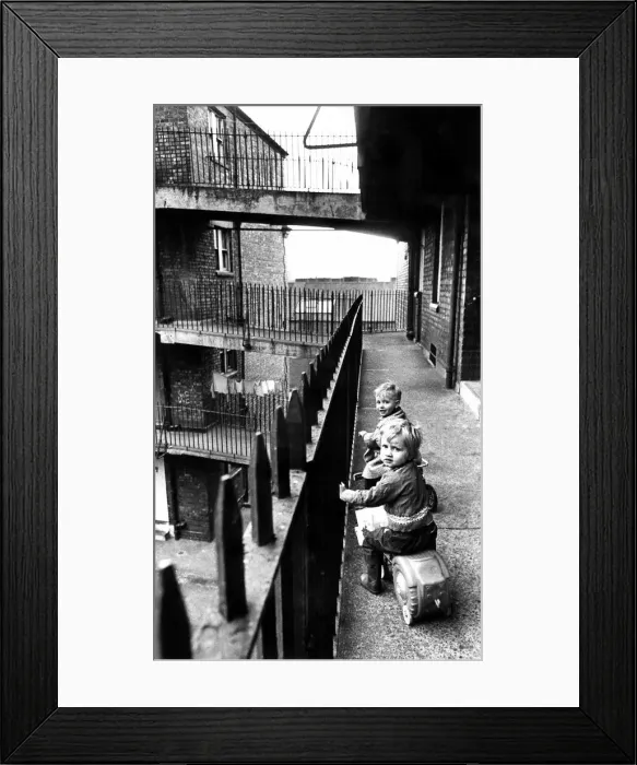 Framed Print : Children playing in the Scotswood area of Newcastle