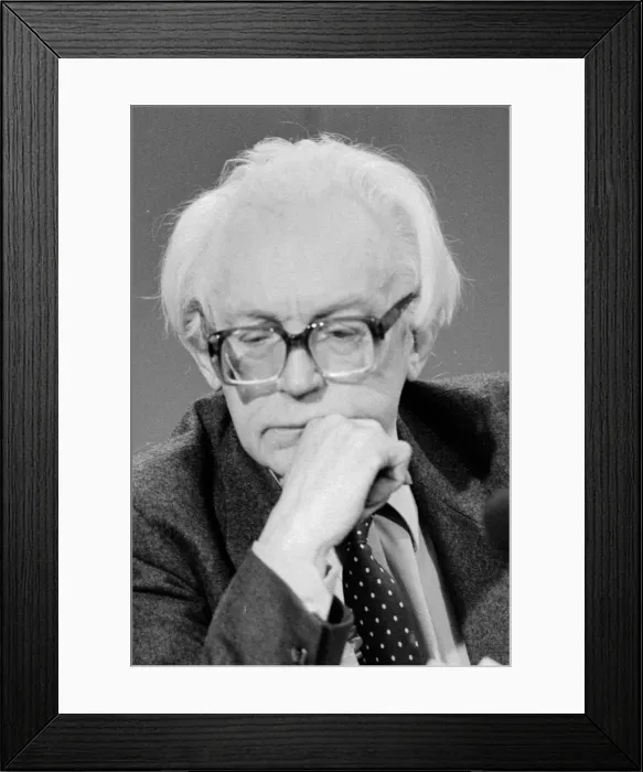 Framed Print : Michael Foot at Labour Party election press conference May 1983 Framed Print : Michael Foot at Labour Party election press conference May 1983