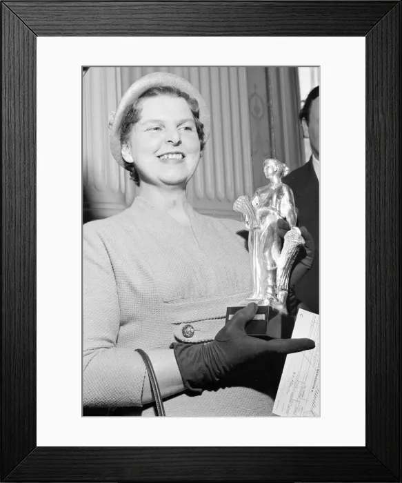 Framed Print : Reveille present the award of Britains Ideal Housewife for 1957 to Mrs PC Hebblewaite