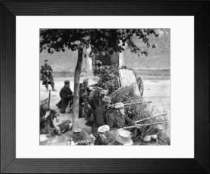 Framed Print : World War One - Belgian troops take up positions behind a barricade waiting for German Framed Print : World War One - Belgian troops take up positions behind a barricade waiting for German