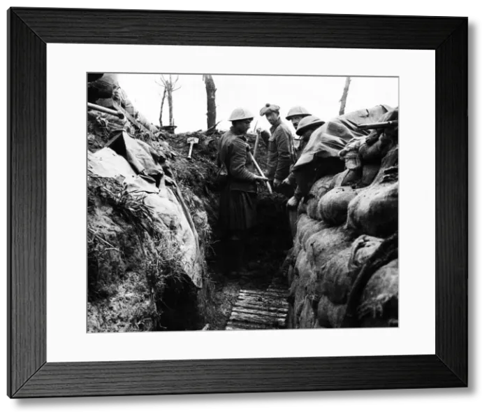 Framed Print : Canadian soldiers in the trenches on the Western Front July 1916 Framed Print : Canadian soldiers in the trenches on the Western Front July 1916