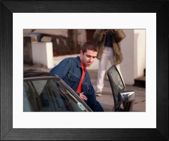 Framed Print : Liam Gallagher of Oasis pop group leaves his London Home Framed Print : Liam Gallagher of Oasis pop group leaves his London Home
