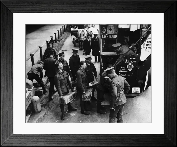 Framed Print : British soldiers loading ammunition onto motor bus in Londons Hyde Park during World War Framed Print : British soldiers loading ammunition onto motor bus in Londons Hyde Park during World War