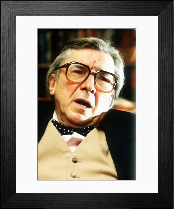 Framed Print : Sir Robin Day TV Presenter at his home Framed Print : Sir Robin Day TV Presenter at his home