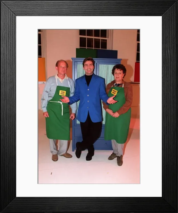 Framed Print : Bradley Walsh Comedian / TV Presenter May 98 With couples trying to put together flat Framed Print : Bradley Walsh Comedian / TV Presenter May 98 With couples trying to put together flat
