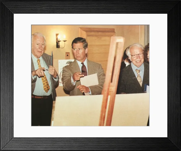 Framed Print : Prince Charles at Young Artist of Britain Exhibition, November 1998 The Prince is Framed Print : Prince Charles at Young Artist of Britain Exhibition, November 1998 The Prince is