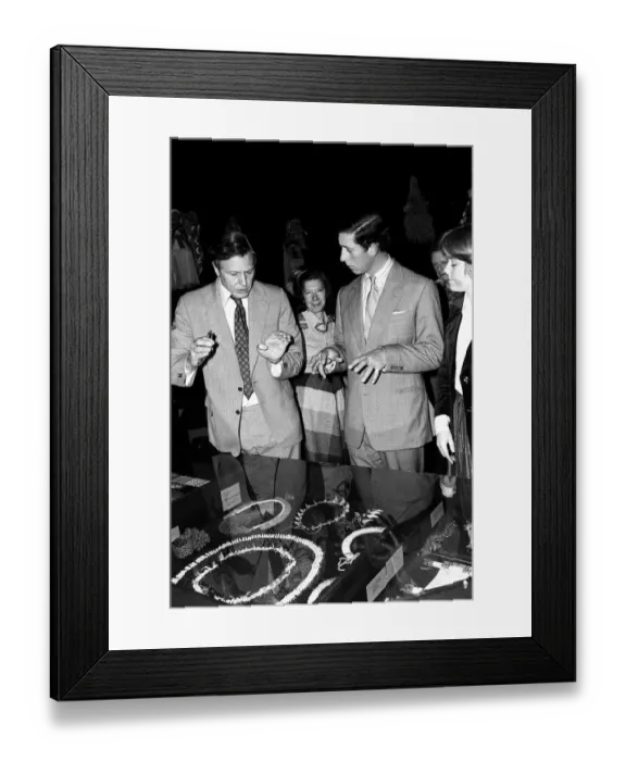 Framed Print : Richard Attenborough with Prince Charles at Brazilian art exhibition held at Museum of