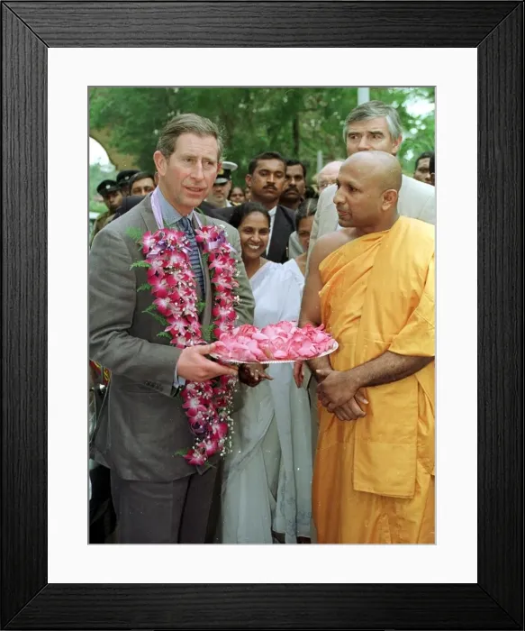 Framed Print : Prince Charles visits Raj Maha Temple on arrival in Colombo in Sri Lanka Framed Print : Prince Charles visits Raj Maha Temple on arrival in Colombo in Sri Lanka