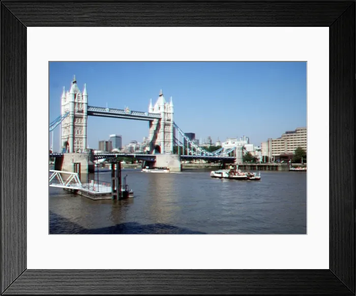 Framed Print : London Tower bridge