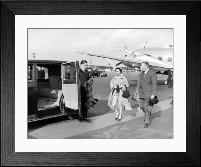 Framed Print : Princess Margaret at Heathrow airport following her return flight from West Germany
