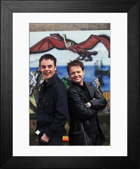 Framed Print : Byker Grove celebrates its 10th anniversary at The Mitre in Benwell, stars Ant & Dec