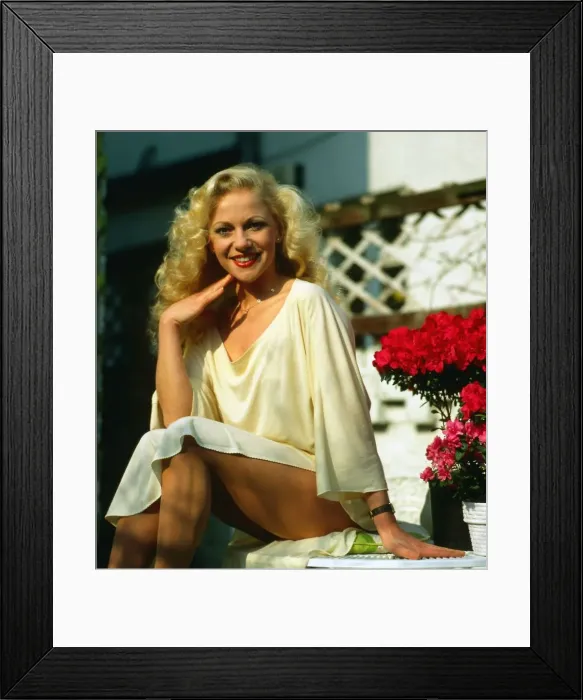 Framed Print : Stephanie Lawerence actress and singer April 1983 Framed Print : Stephanie Lawerence actress and singer April 1983