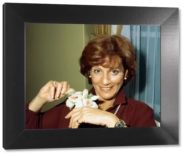 Cynthia Harris actress holding flower November 1978
