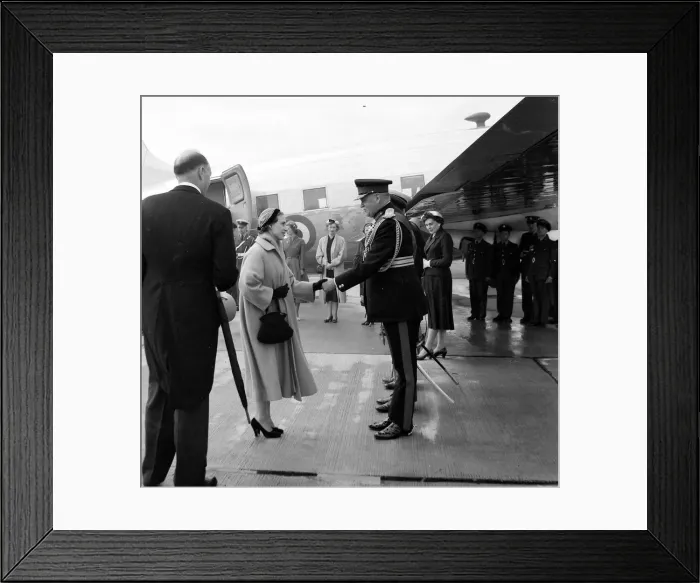Framed Print : Princess Margaret at Heathrow airport following her return flight from West Germany Framed Print : Princess Margaret at Heathrow airport following her return flight from West Germany