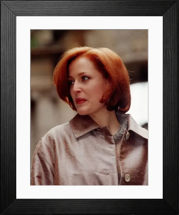 Framed Print : Actress Gillian Anderson the star of the television programme The X Files in Glasgow to Framed Print : Actress Gillian Anderson the star of the television programme The X Files in Glasgow to