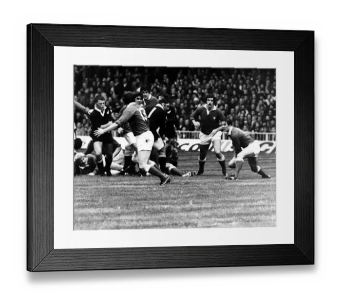 Framed Print : Sport - Rugby - Wales v New Zealand - 11th November 1978 - Welsh scrum half Terry Holmes Framed Print : Sport - Rugby - Wales v New Zealand - 11th November 1978 - Welsh scrum half Terry Holmes