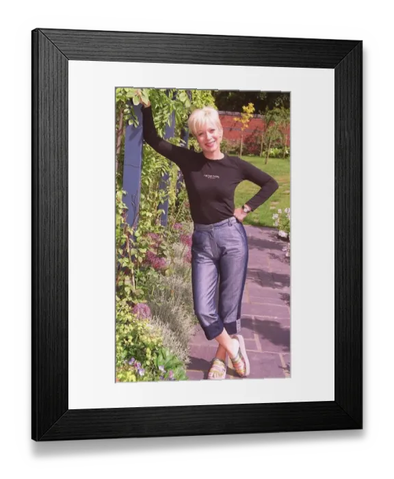 : Denise Welch Actress July 1999 Pictured at home in garden weby : Denise Welch Actress July 1999 Pictured at home in garden weby