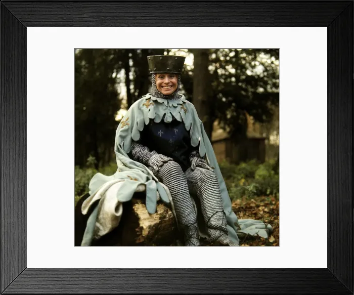 Framed Print : Babara Windsor Actress A©Daily Mirror Framed Print : Babara Windsor Actress A©Daily Mirror