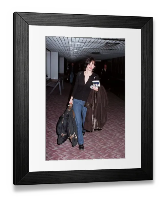 Framed Print : Courteney Cox Actress February 98 Arriving at Heathrow Airport from Los Angeles Framed Print : Courteney Cox Actress February 98 Arriving at Heathrow Airport from Los Angeles