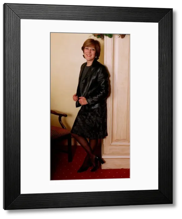 Framed Print : Lynda Bellingham Actress December 1998 Framed Print : Lynda Bellingham Actress December 1998