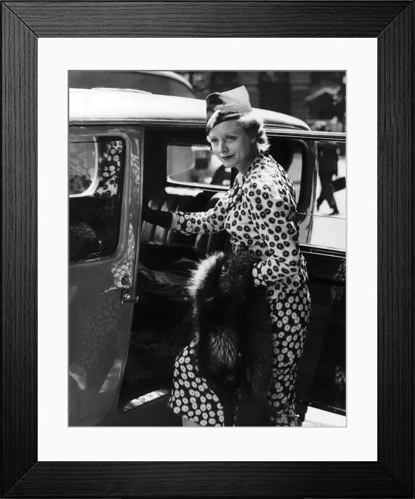 Framed Print : Evelyn Laye Actress leaving the court today