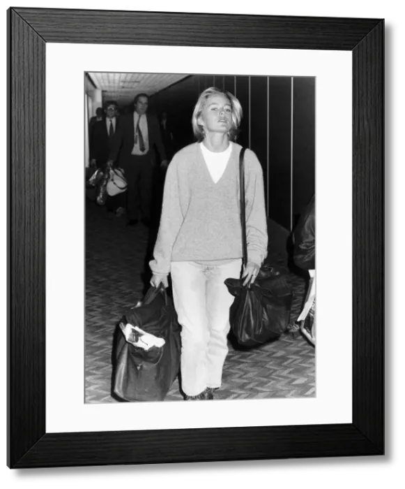 Framed Print : Patsy Kensit the actress arriving at Heathrow airport Framed Print : Patsy Kensit the actress arriving at Heathrow airport