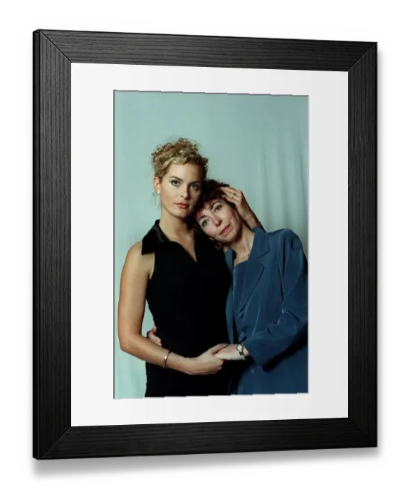 Framed Print : Tracy Shaw Actress September 98 Coronation Street actress with her mother