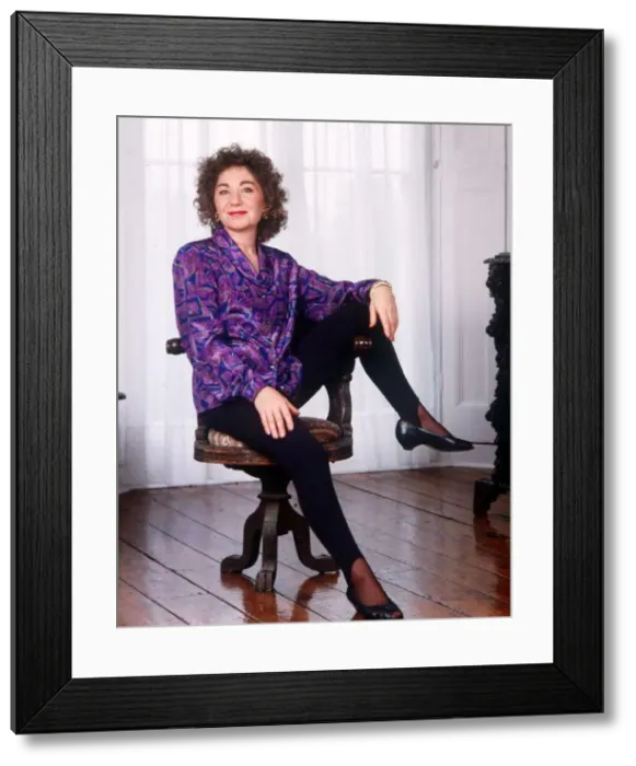 : Jennifer Moss : Jennifer Moss