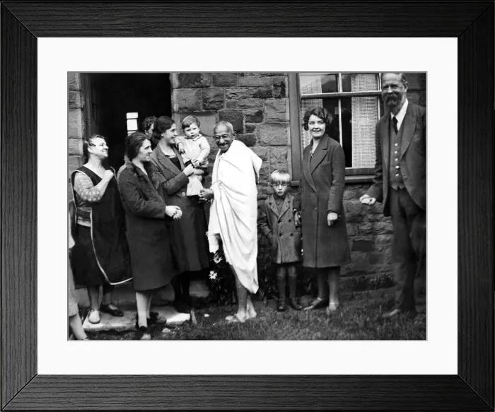 Framed Print : Mahatma Gandhi - September 1931 On trip to Britain Gandhi took Framed Print : Mahatma Gandhi - September 1931 On trip to Britain Gandhi took
