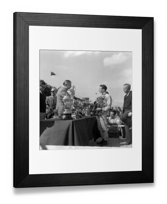 Framed Print : 1961 British Grad Prix at Aintree. Taffy'Von Tripps shakes hands with DM Framed Print : 1961 British Grad Prix at Aintree. Taffy'Von Tripps shakes hands with DM