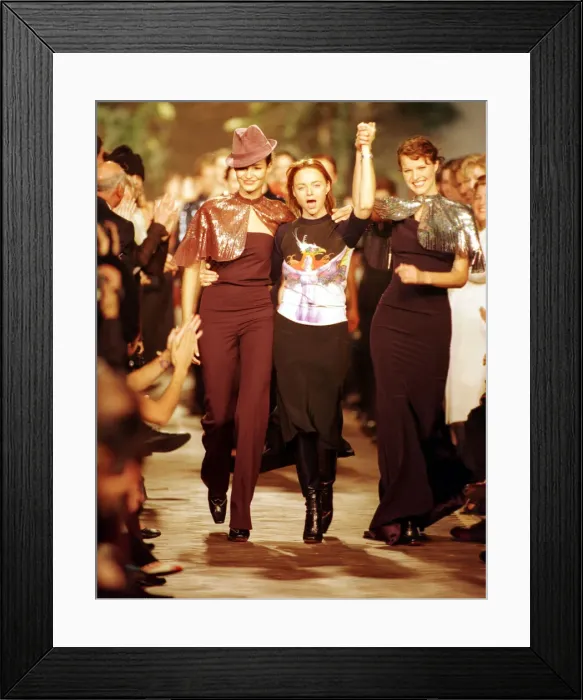 Framed Print : Stella McCartney and Eva Herzigova March 1999 with Fernanda at Paris Fashion Week Framed Print : Stella McCartney and Eva Herzigova March 1999 with Fernanda at Paris Fashion Week