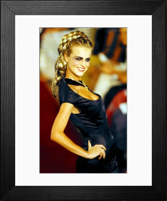 Framed Print : Eva Herzigova models at Paris Fashion Week 10 July 1997 Framed Print : Eva Herzigova models at Paris Fashion Week 10 July 1997