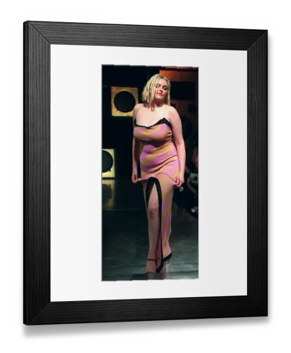 Framed Print : LONDON FASHION WEEK Bella Freud show. Sophie Dahl Framed Print : LONDON FASHION WEEK Bella Freud show. Sophie Dahl