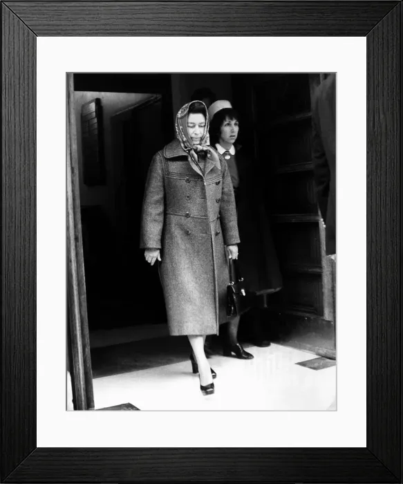 Framed Print : Princess Margaret - May 1978 leaves the King Edward VII Hospital, in London
