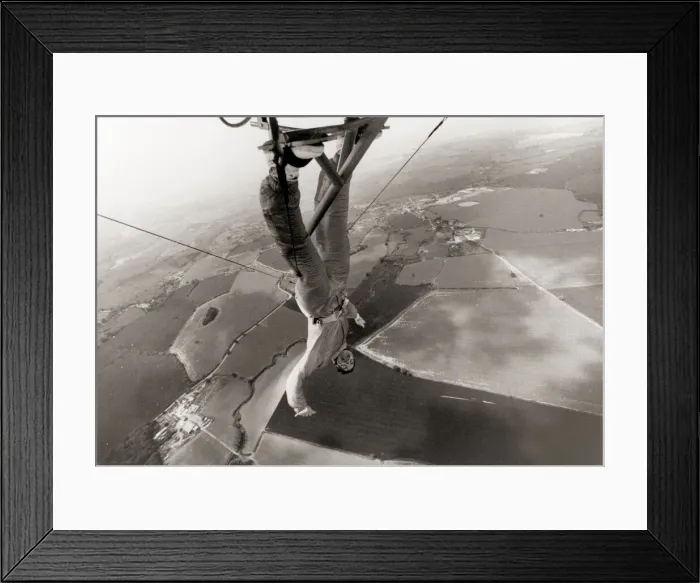 Framed Print : Lesley Gale beat six hundred rivals to become BritainOs first wing-walker for a car Framed Print : Lesley Gale beat six hundred rivals to become BritainOs first wing-walker for a car