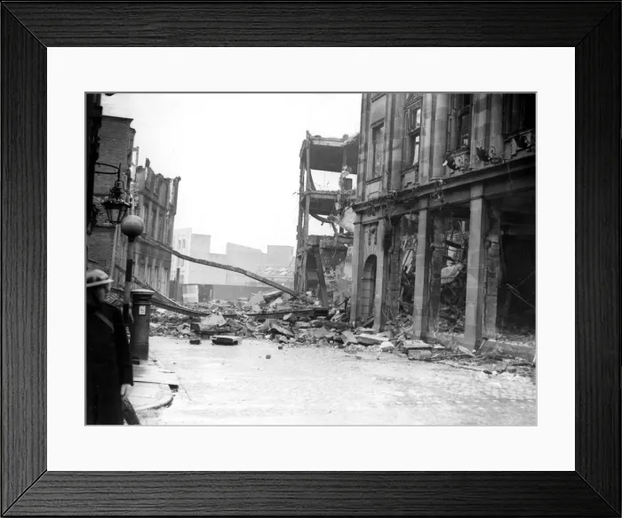 Framed Print : Smithford Street, Coventry, after the blitz. November 1940 Framed Print : Smithford Street, Coventry, after the blitz. November 1940