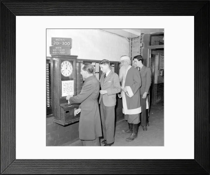 Framed Print : Santa Claus clocks in at Kingston Store for a day in the grotto December 1952