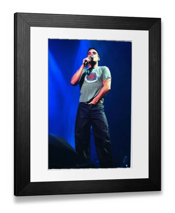 Framed Print : Robbie Williams in concert at Slane Castle Dublin August 1999 Framed Print : Robbie Williams in concert at Slane Castle Dublin August 1999