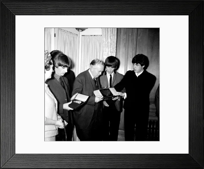 Framed Print : Labour Party Leader Harold Wilson with The Beatles left to right: Ringo Starr Framed Print : Labour Party Leader Harold Wilson with The Beatles left to right: Ringo Starr