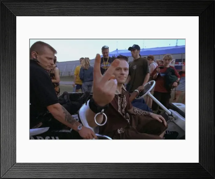 : The Prodigy Pop Group August 1997 Keith from the pop group The Prodigy says Hello : The Prodigy Pop Group August 1997 Keith from the pop group The Prodigy says Hello
