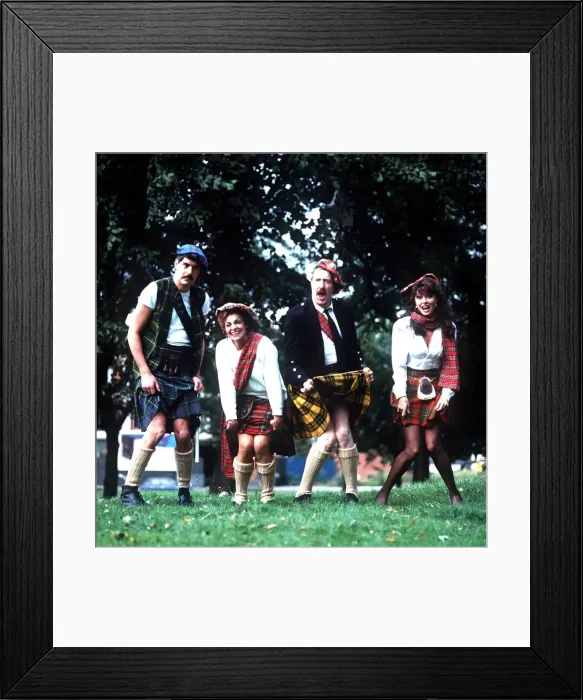 Framed Print : The cast of Allo Allo'TV Programme in Scotland Framed Print : The cast of Allo Allo'TV Programme in Scotland