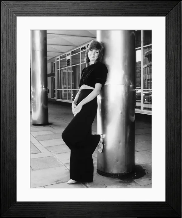 Framed Print : Cilla Black Singer / TV Presenter Framed Print : Cilla Black Singer / TV Presenter