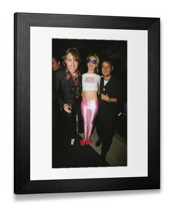 Framed Print : Tamara beckwith with jonathan ross tv presenter and david baddiel comedian at the after