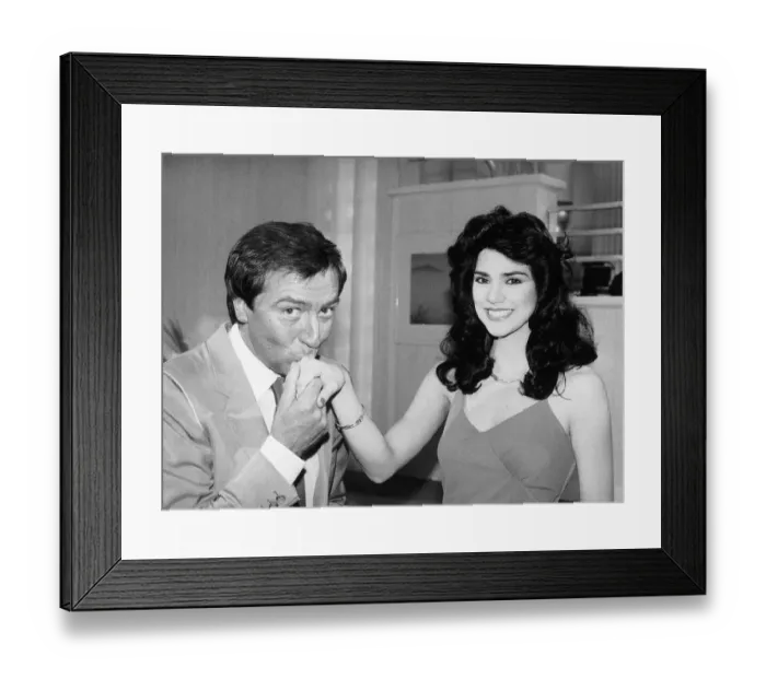 Framed Print : Des O Connor TV Presenter Comedian meets Miss Venezuelan Miss World Astrid Herrera