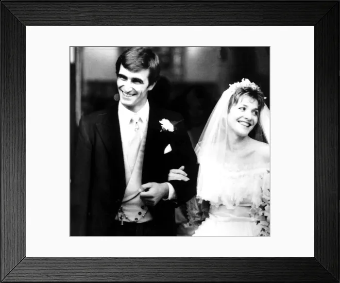 Framed Print : Fiona Armstrong Newsreader and TV Presenter at wedding Framed Print : Fiona Armstrong Newsreader and TV Presenter at wedding