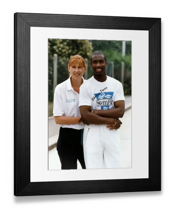 Framed Print : Sharron Davies Championship Swimmerand TV Presenter with boyfriend Derek Redmond 1993 Framed Print : Sharron Davies Championship Swimmerand TV Presenter with boyfriend Derek Redmond 1993