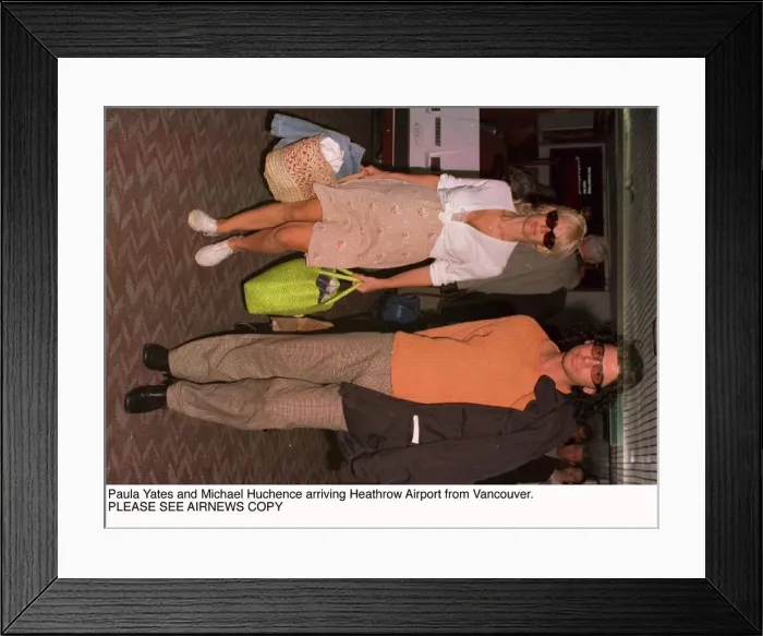 Framed Print : Paula Yates TV Presenter and Michael Hutchence singer arrive at Heathrow from Vancouver Framed Print : Paula Yates TV Presenter and Michael Hutchence singer arrive at Heathrow from Vancouver